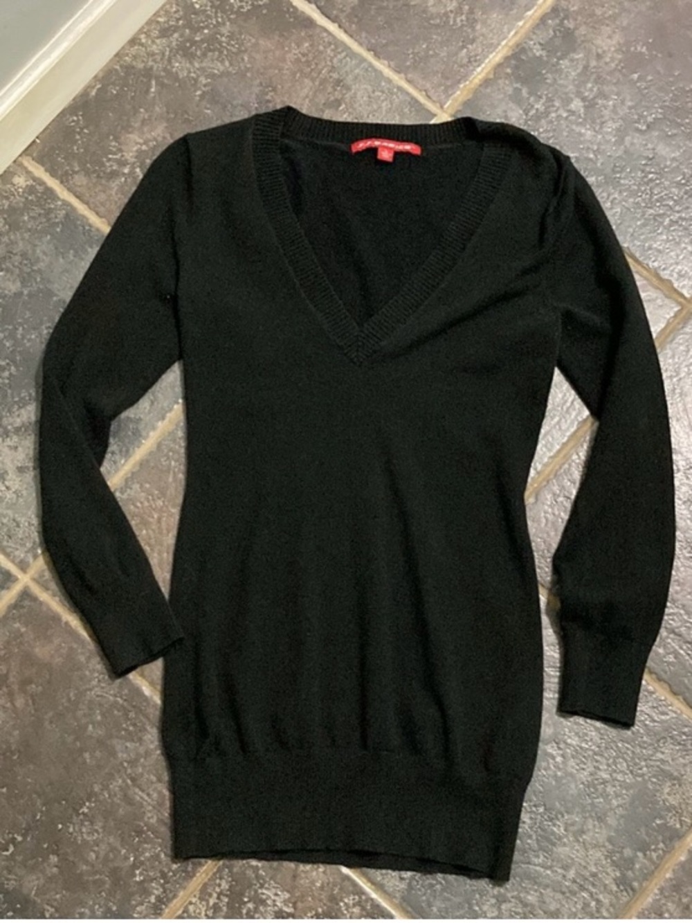 Classic Black V-Neck Women's Sweater Long-Sleeve Size L
